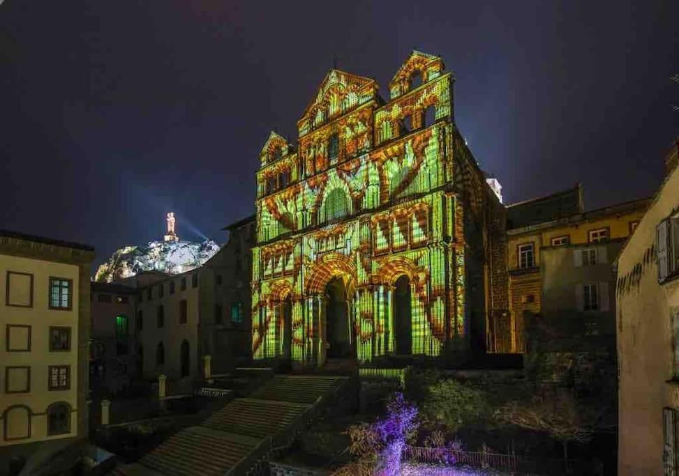 Maison Atypique - Centre Historique - Puy En Velay Le Puy-en-Velay Exterior photo